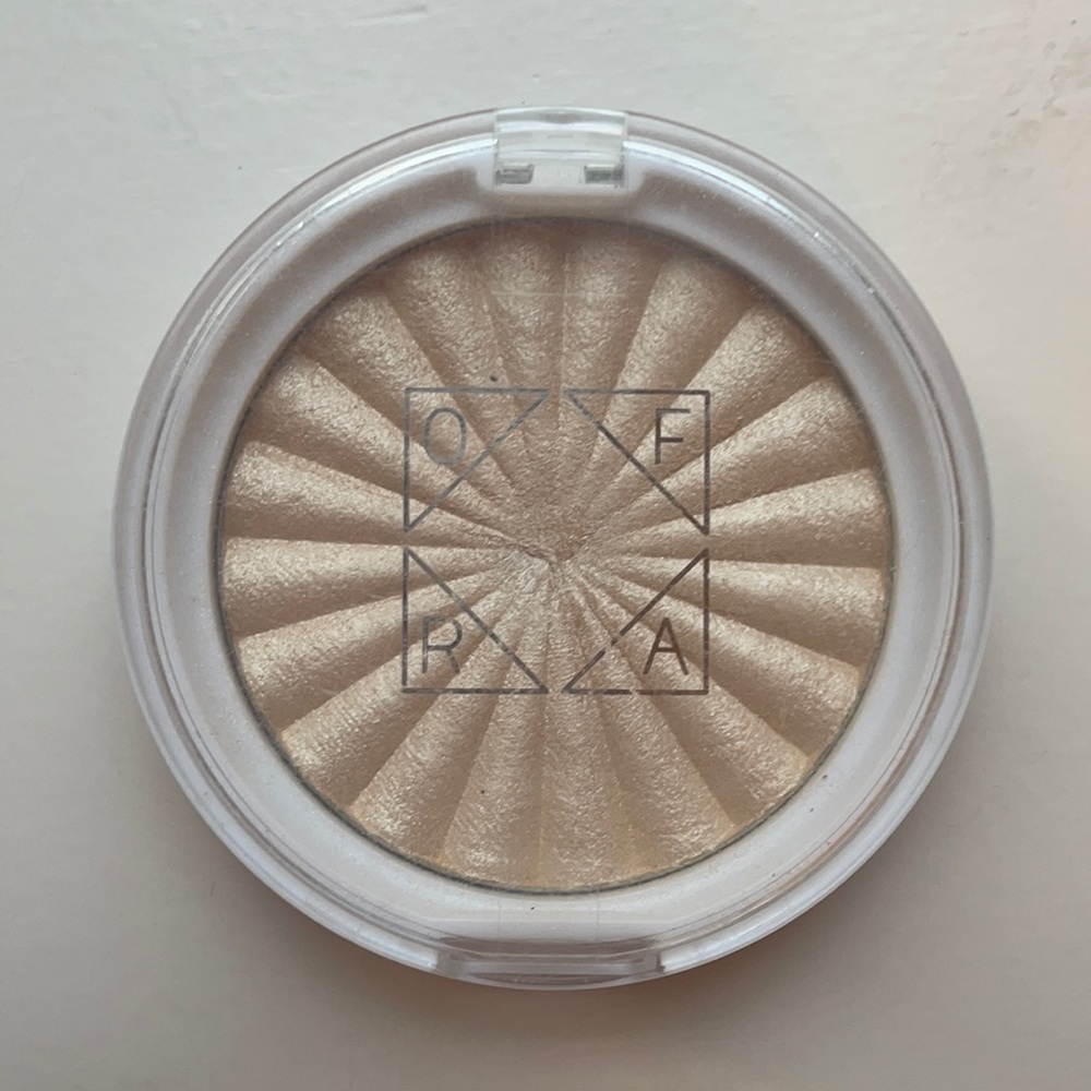 Ofra Starisland highlighter